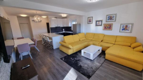 Luxury apt. with sea view